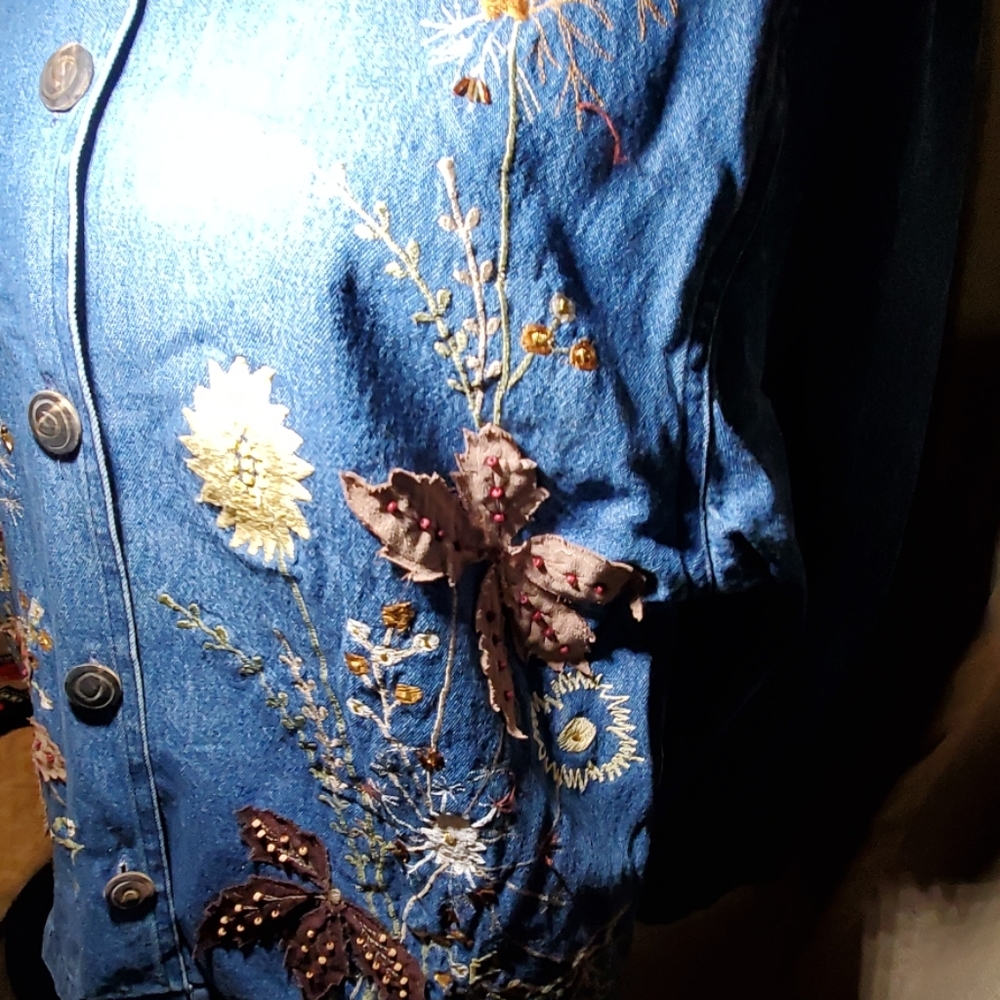 Jean Jacket - Picture 6 of 7